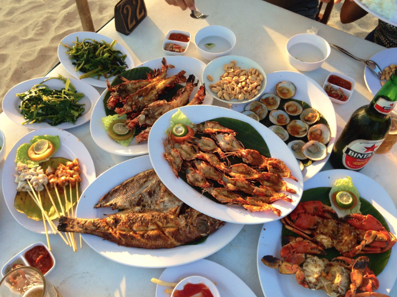 Jimbaran Seafood Dinner, Uluwatu Temple and Fire dance by EV