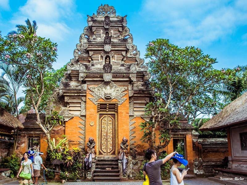 (English) Discover the Living Spirit of Bali Through an Ubud Temple Tour Puri Saren or Ubud Royal Palace