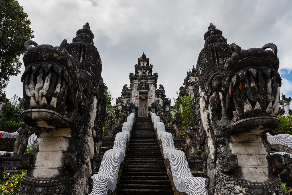 (English) Lempuyang Gate of Heaven – East Bali Tour