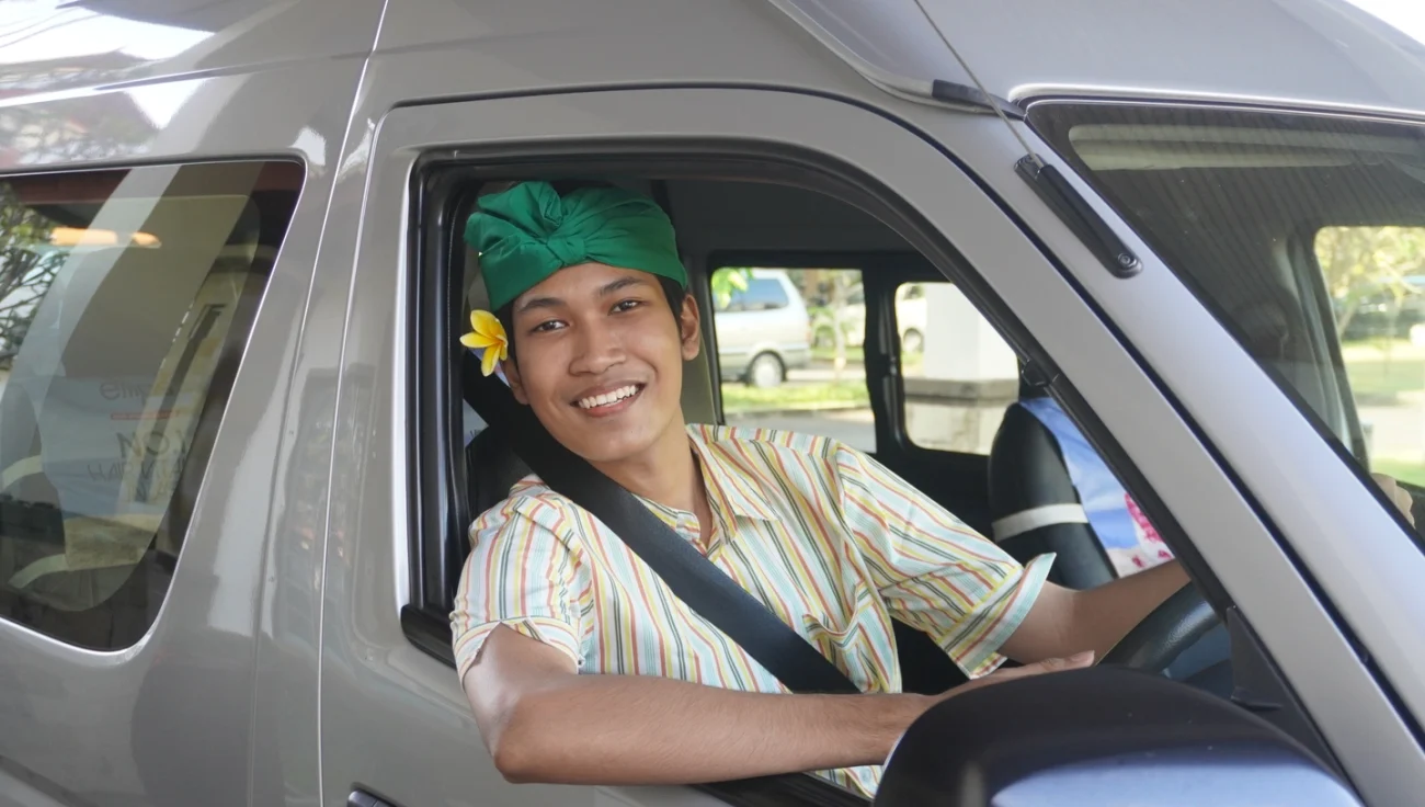 meanwhile, the driver pick up at meeting point