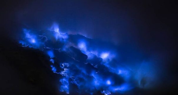 (English) Mount Ijen Blue Fire and Mount Bromo: A Journey of Volcanoes