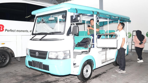 Smart buggy vehicle for electric vehicle trip in Labuan Bajo