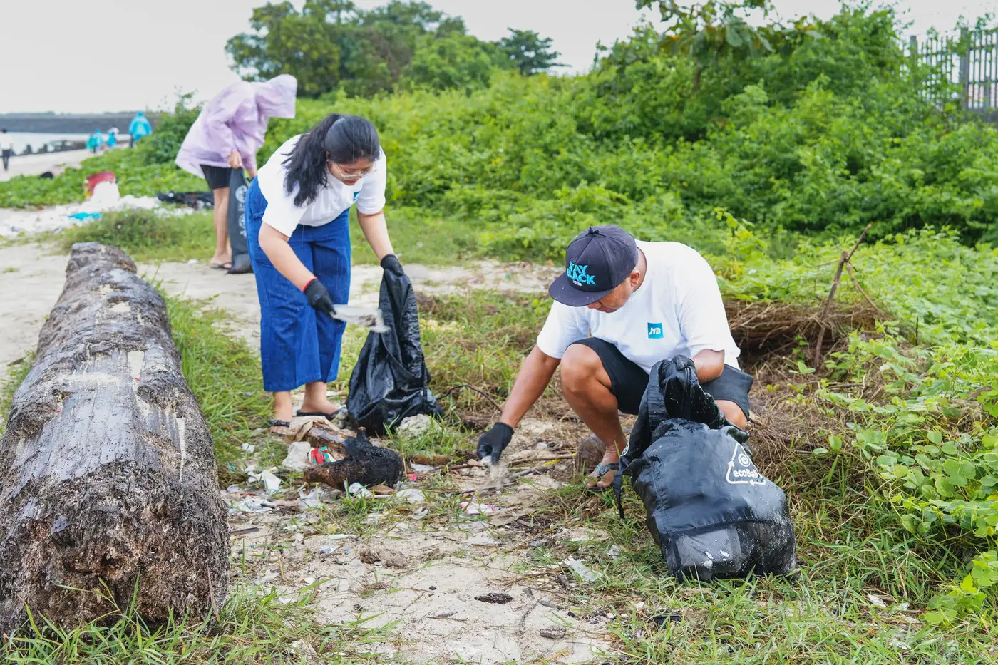 Student coastal cleanup and zero-waste learning activity