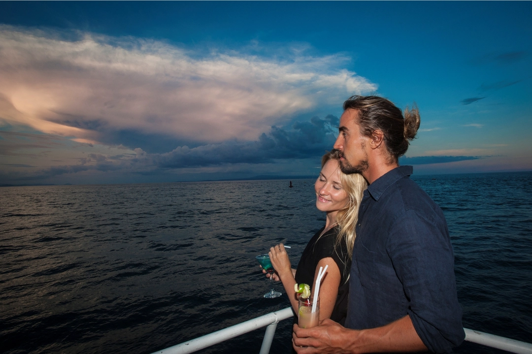 Ocean sunset cruise in Bali for summer water adventure 2026