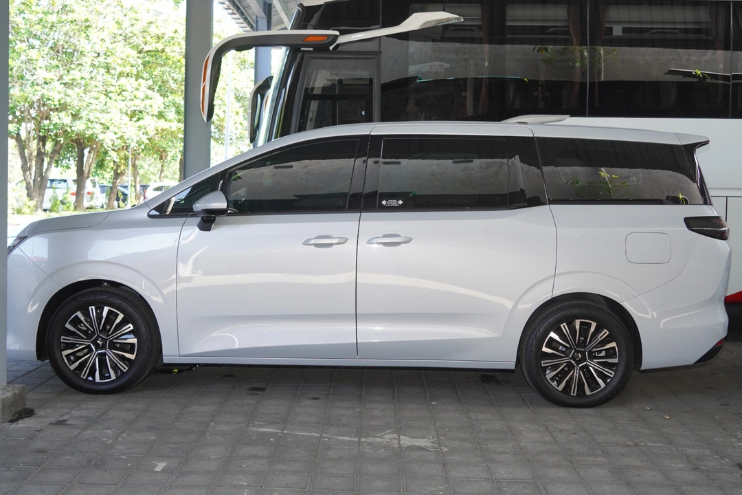 Side view of electric vehicle for Bali tour