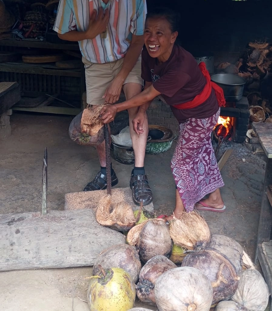 Balinese cultural activity during sustainable Bali tour