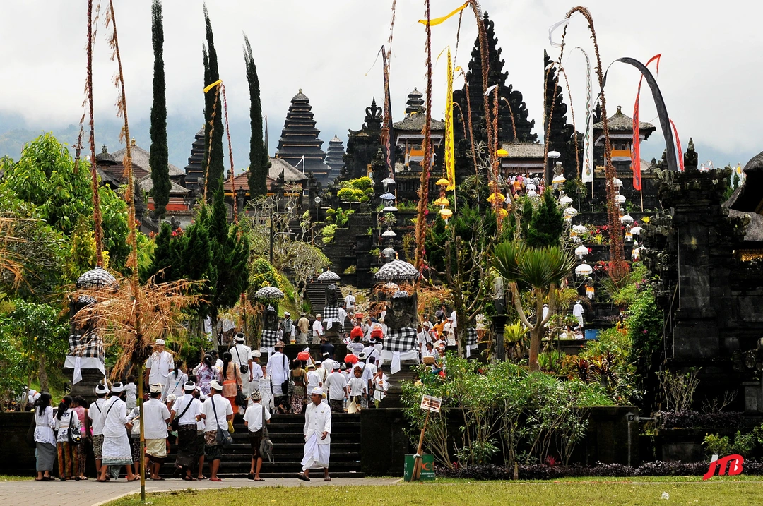 Besakih (3).jpg