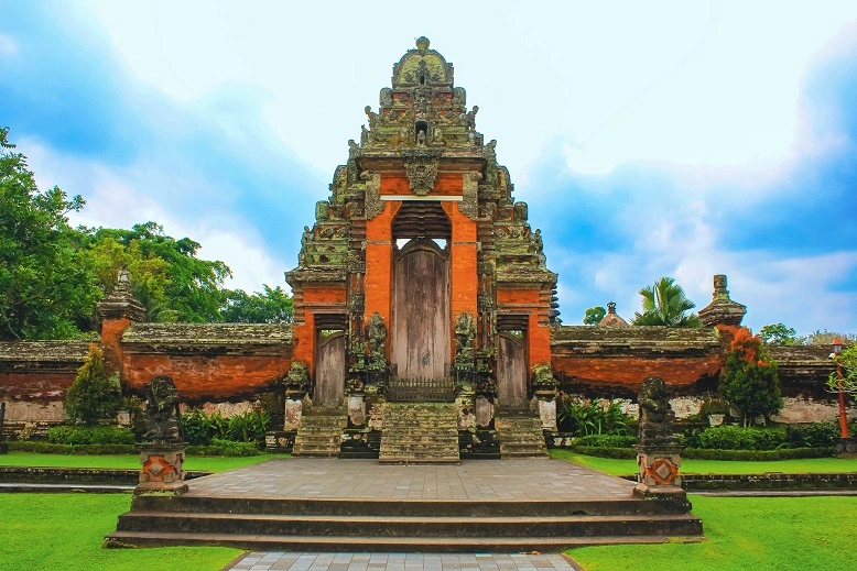 Taman Ayun Temple on Tanah Lot Temple day tour in Bali