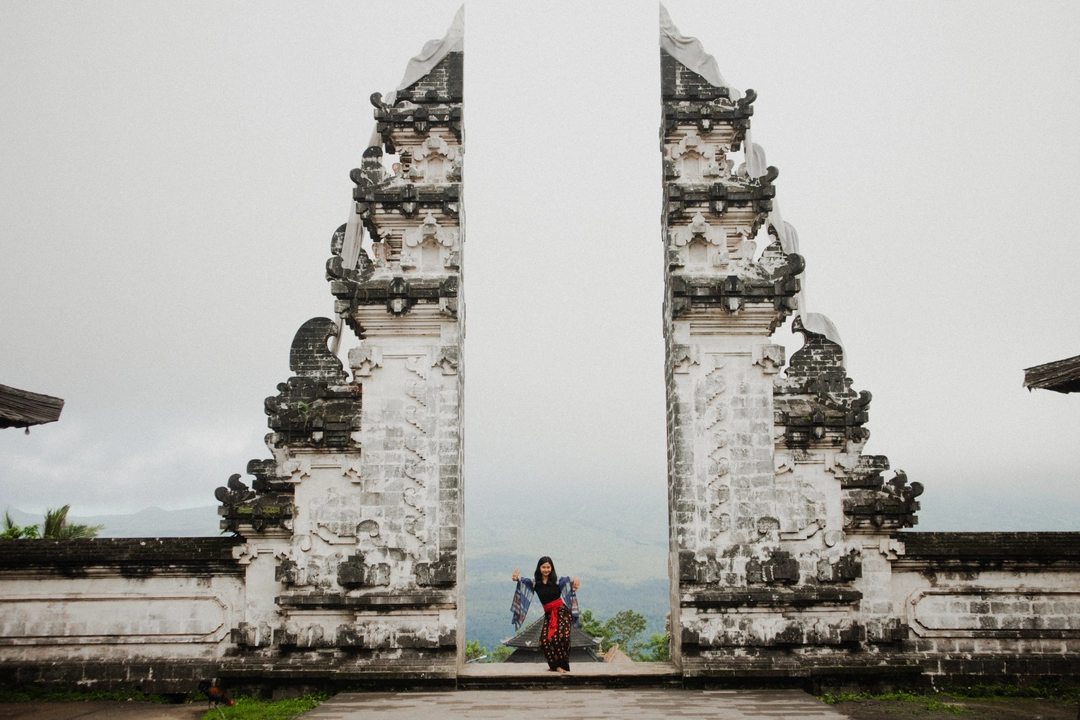 Lempuyang gate of heaven with temple architecture and mountain scenery